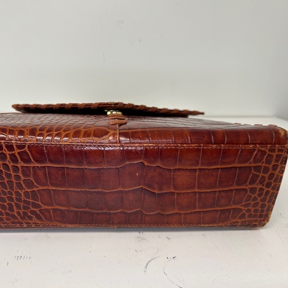 Yves Saint Laurent Vintage Classic Bag - Picture 12 of 16